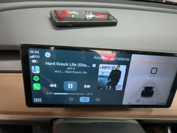 écran supplémentaire tesla CarPlay