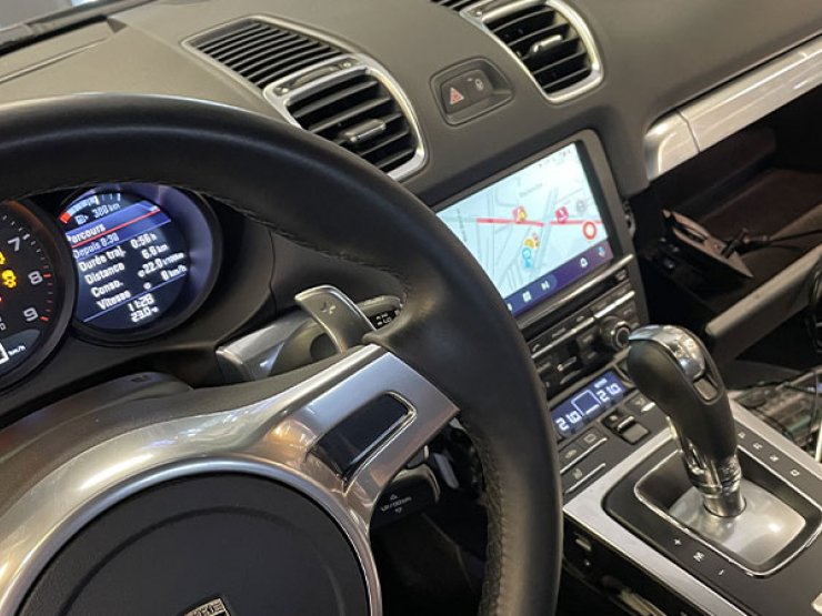 Vente et pose boîtier CarPlay sur Porsche boxer 