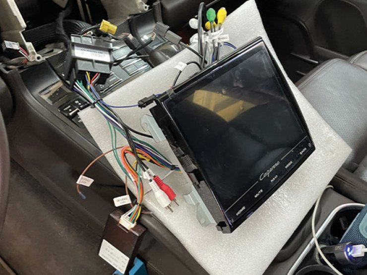 Porsche cayenne CarPlay et ampli