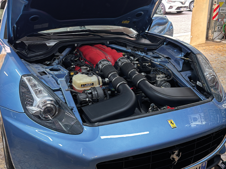 Ferrari california CarPlay