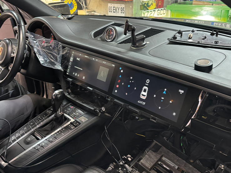 écran CarPlay Porsche Macan