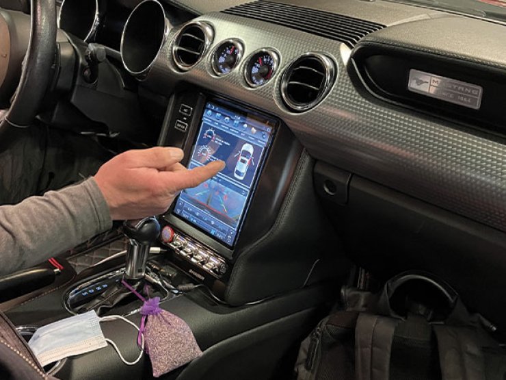 Mustang apple CarPlay