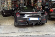 ferrari 488 pose coyote